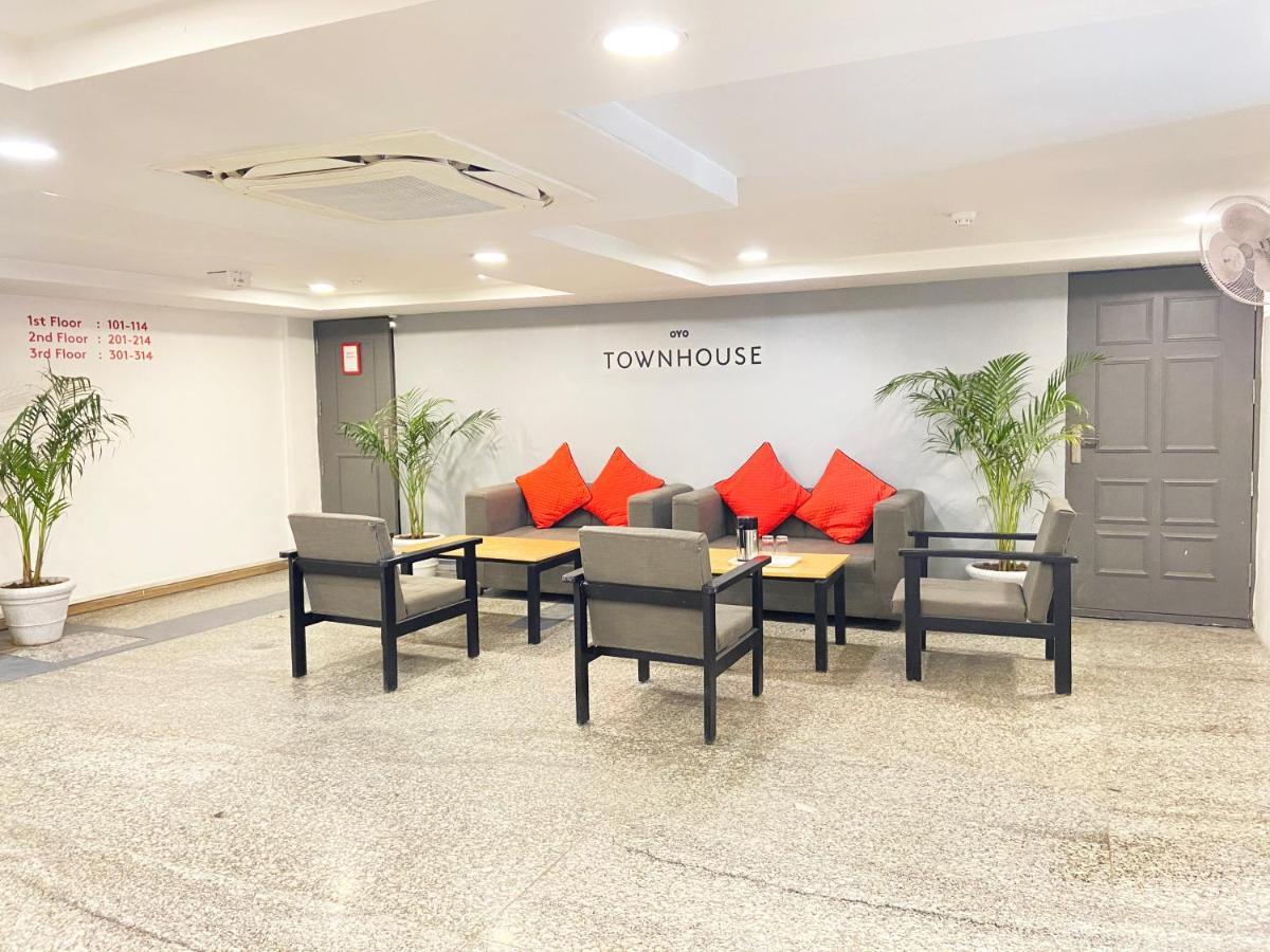 Qotel Comfort Golden Saffron Punjabi Bagh Νέο Δελχί Εξωτερικό φωτογραφία