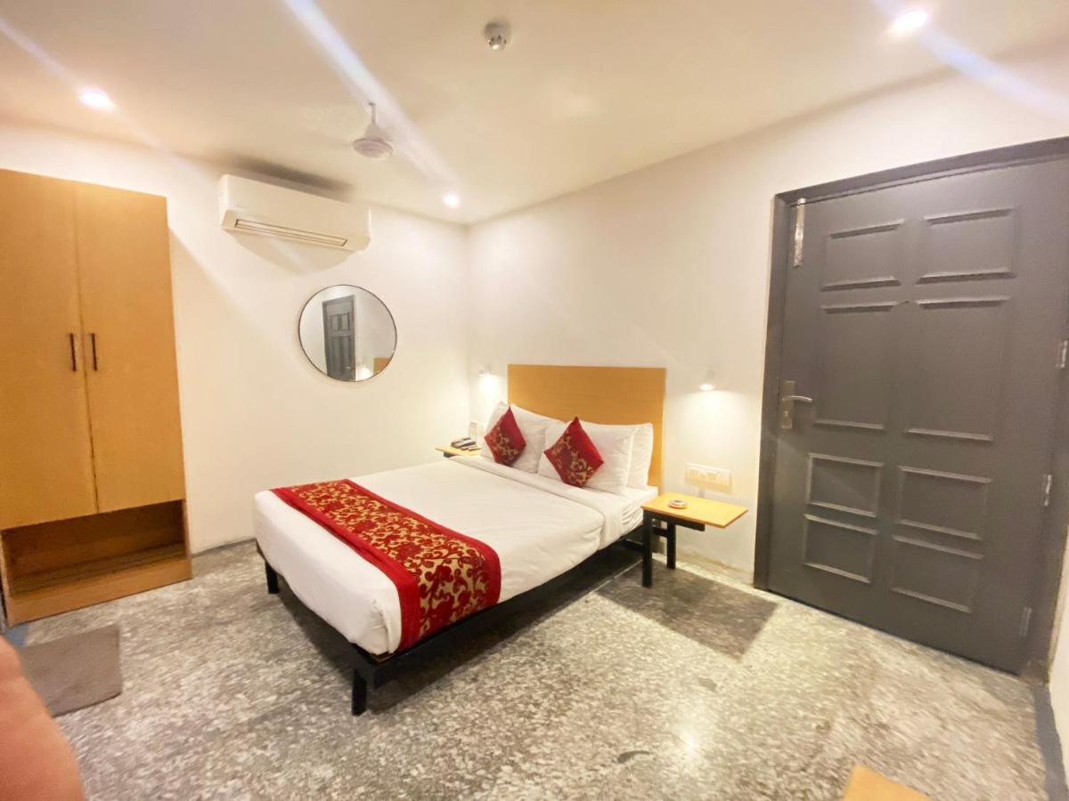 Qotel Comfort Golden Saffron Punjabi Bagh Νέο Δελχί Εξωτερικό φωτογραφία