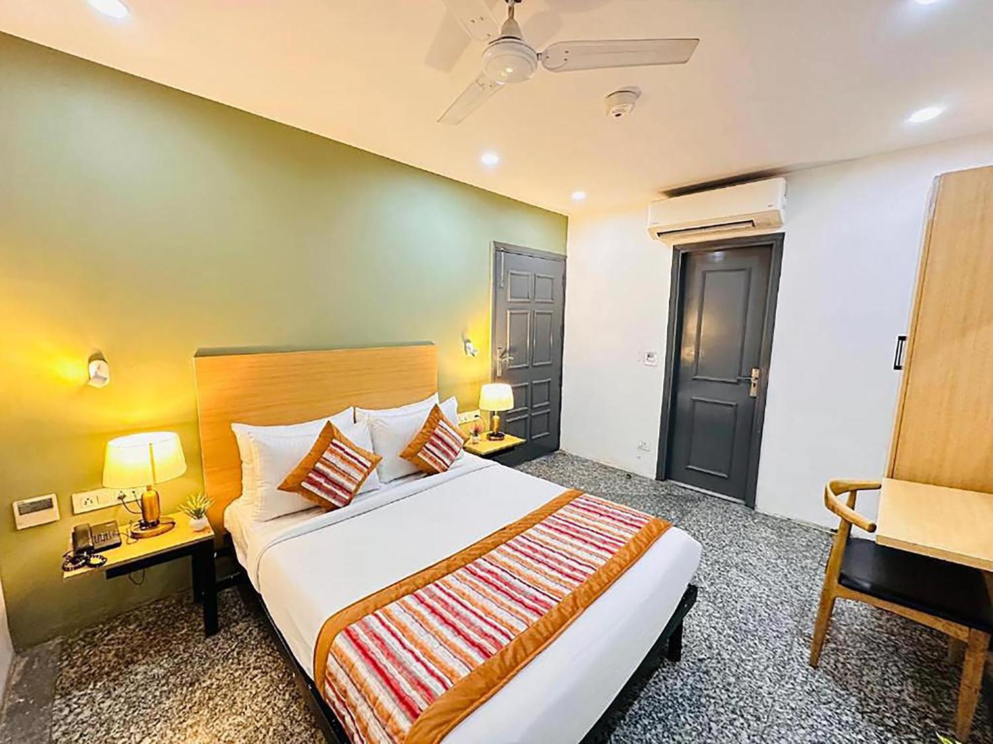 Qotel Comfort Golden Saffron Punjabi Bagh Νέο Δελχί Εξωτερικό φωτογραφία